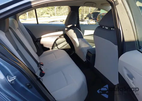 2022 Toyota Corolla Le z USA, uszkodzony, nr VIN 5YFEPMAE6NP299770